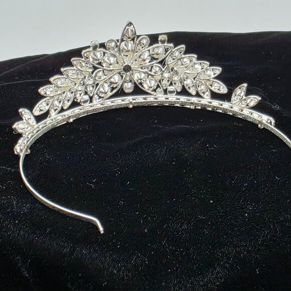 Elegant Crystal & Pearl Tiara For Special Occasions Wedding 1980s - Picture 3 of 9